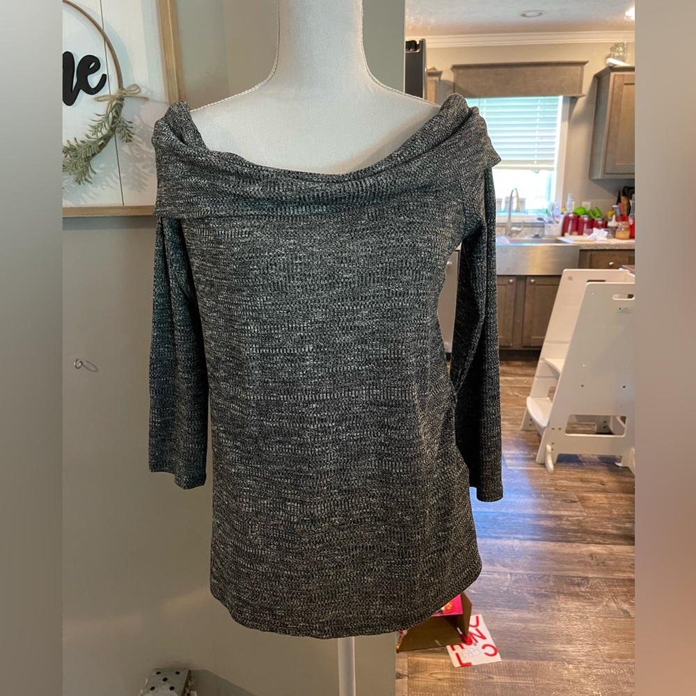 Apt. 9 off the shoulder top